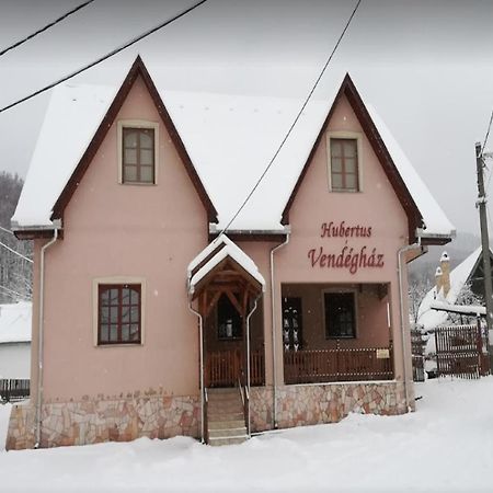 Hubertus Vendégház Parád Esterno foto
