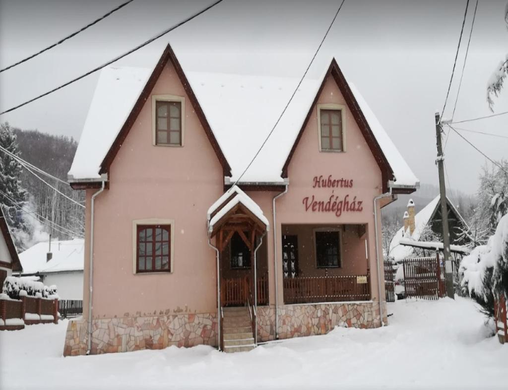 Hubertus Vendégház Parád Esterno foto