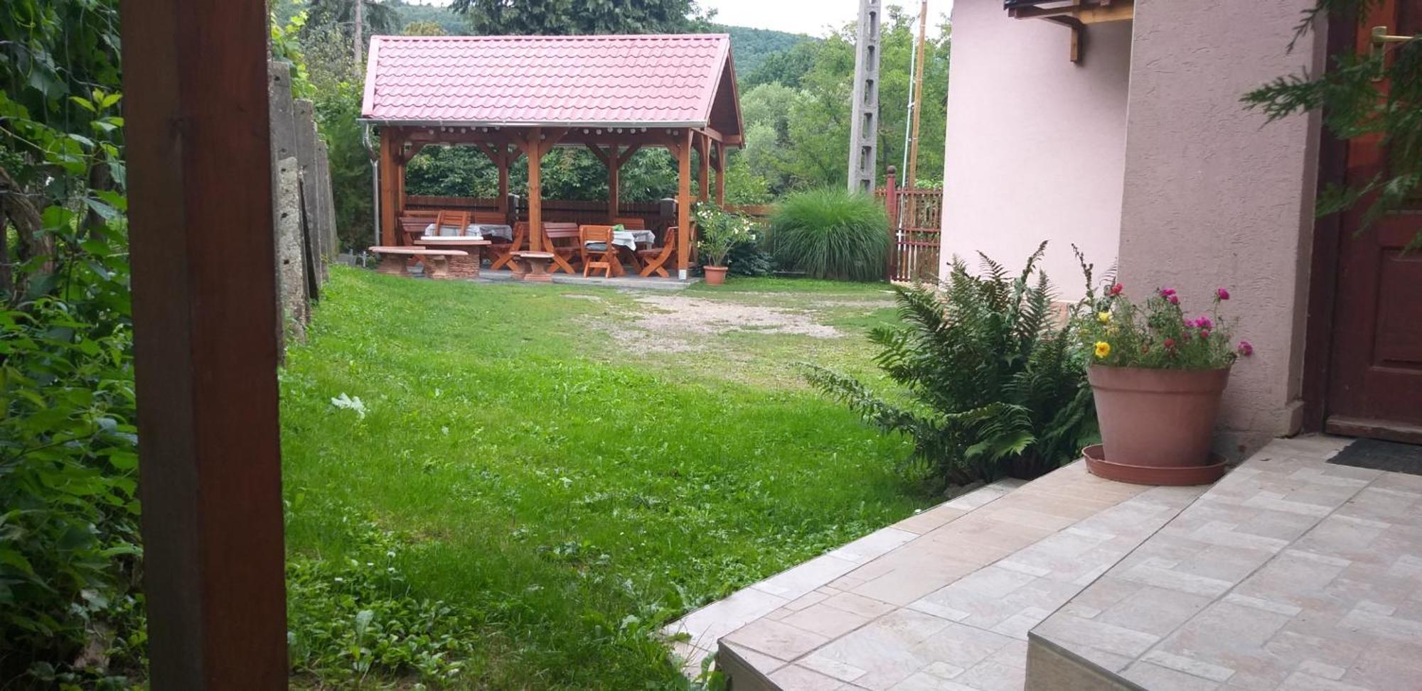 Hubertus Vendégház Parád Esterno foto